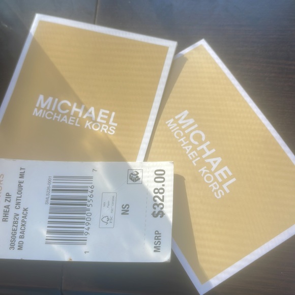 Michael Kors backpack bag EUC (except one flaw) - Picture 12 of 12